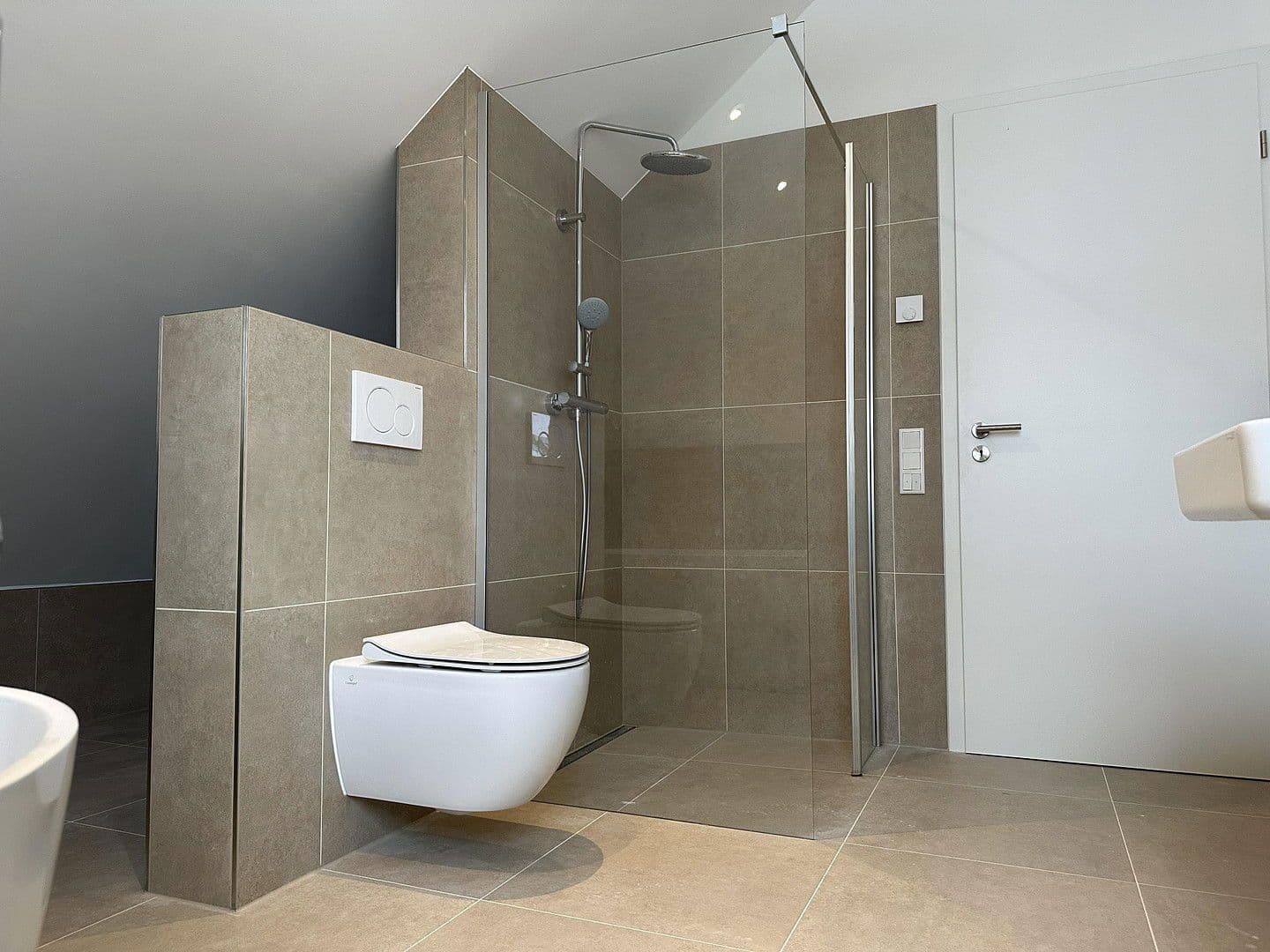 Prenájom bytu 3-izbový 78 m², Darmstadt, Hesensko Prenájom bytu 3-izbový 78 m², Darmstadt, Hesensko