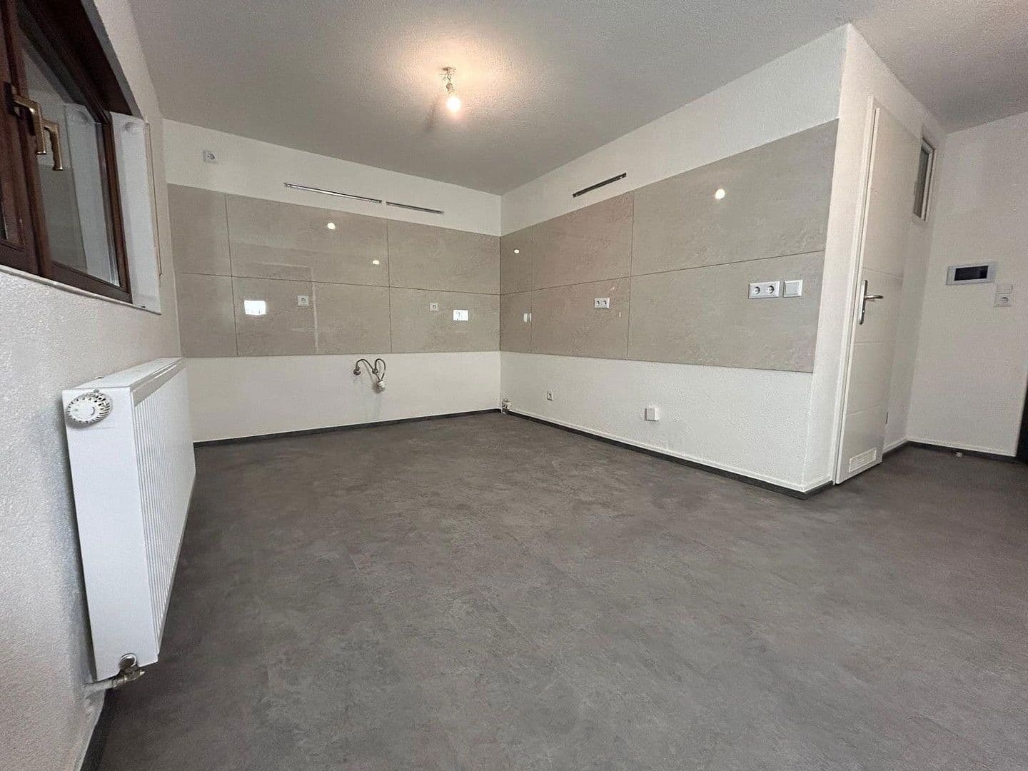 Prenájom bytu 2-izbový 50 m², Pforzheim, Bádensko-Wurttembersko Prenájom bytu 2-izbový 50 m², Pforzheim, Bádensko-Wurttembersko