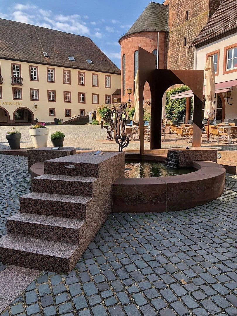 Prenájom bytu 6-izbový 154 m², Prof.-Nägle-Platz 2, Annweiler am Trifels, Porýnie-Falcko Prenájom bytu 6-izbový 154 m², Prof.-Nägle-Platz 2, Annweiler am Trifels, Porýnie-Falcko