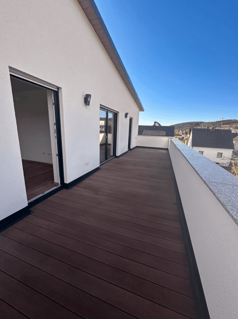 Prenájom bytu 4-izbový 118 m², Austr. 2, Wernberg-Köblitz, Bavorsko Prenájom bytu 4-izbový 118 m², Austr. 2, Wernberg-Köblitz, Bavorsko