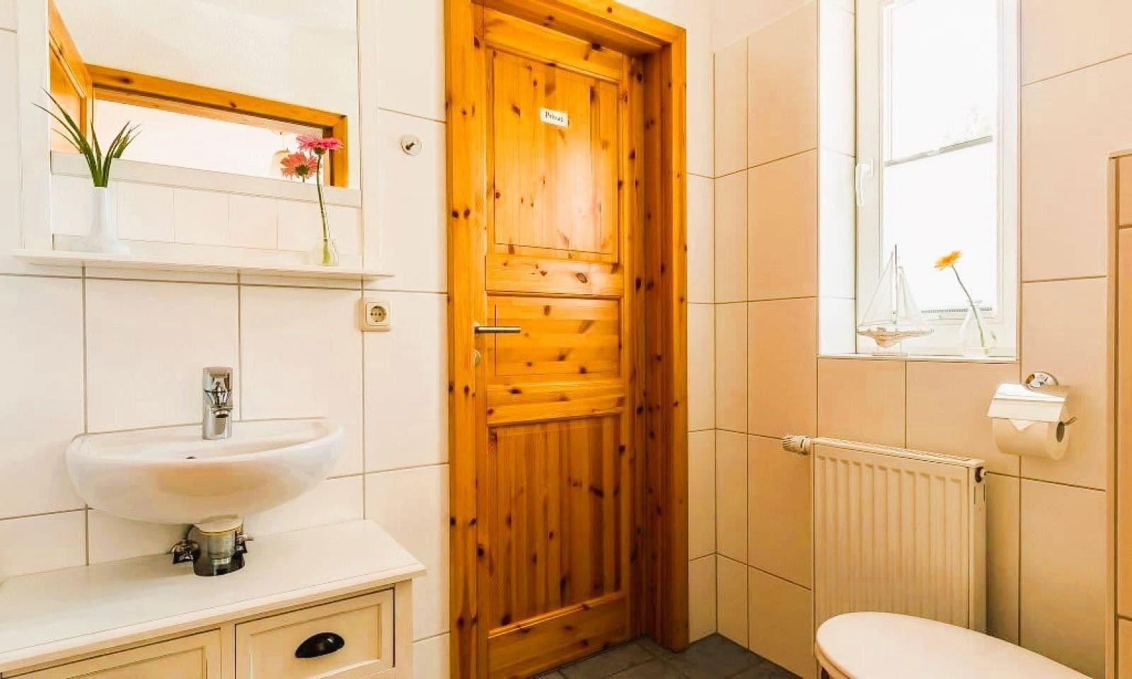 Predaj domu 175 m², pozemek 571 m², Johann-Segebarth-Weg 1d, Wieck a. Darß, Meklenbursko-Predpomoransko Predaj domu 175 m², pozemek 571 m², Johann-Segebarth-Weg 1d, Wieck a. Darß, Meklenbursko-Predpomoransko