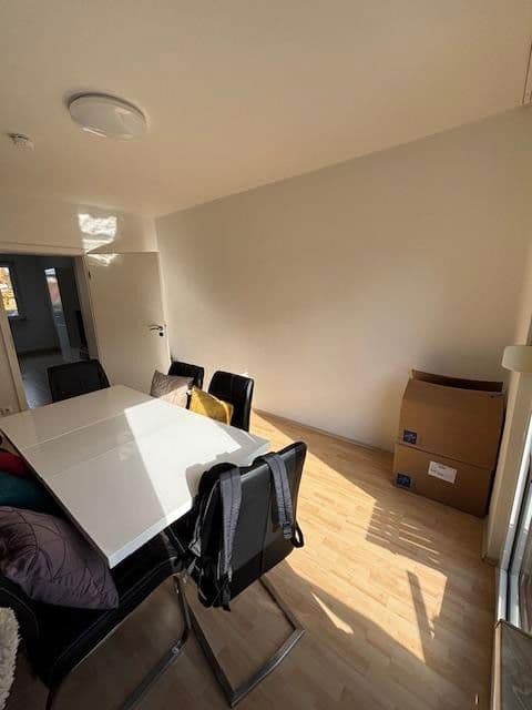 Prenájom bytu 3-izbový 55 m², Buerschestr. 77, Gladbeck, Severné Porýnie - Westfálsko Prenájom bytu 3-izbový 55 m², Buerschestr. 77, Gladbeck, Severné Porýnie - Westfálsko