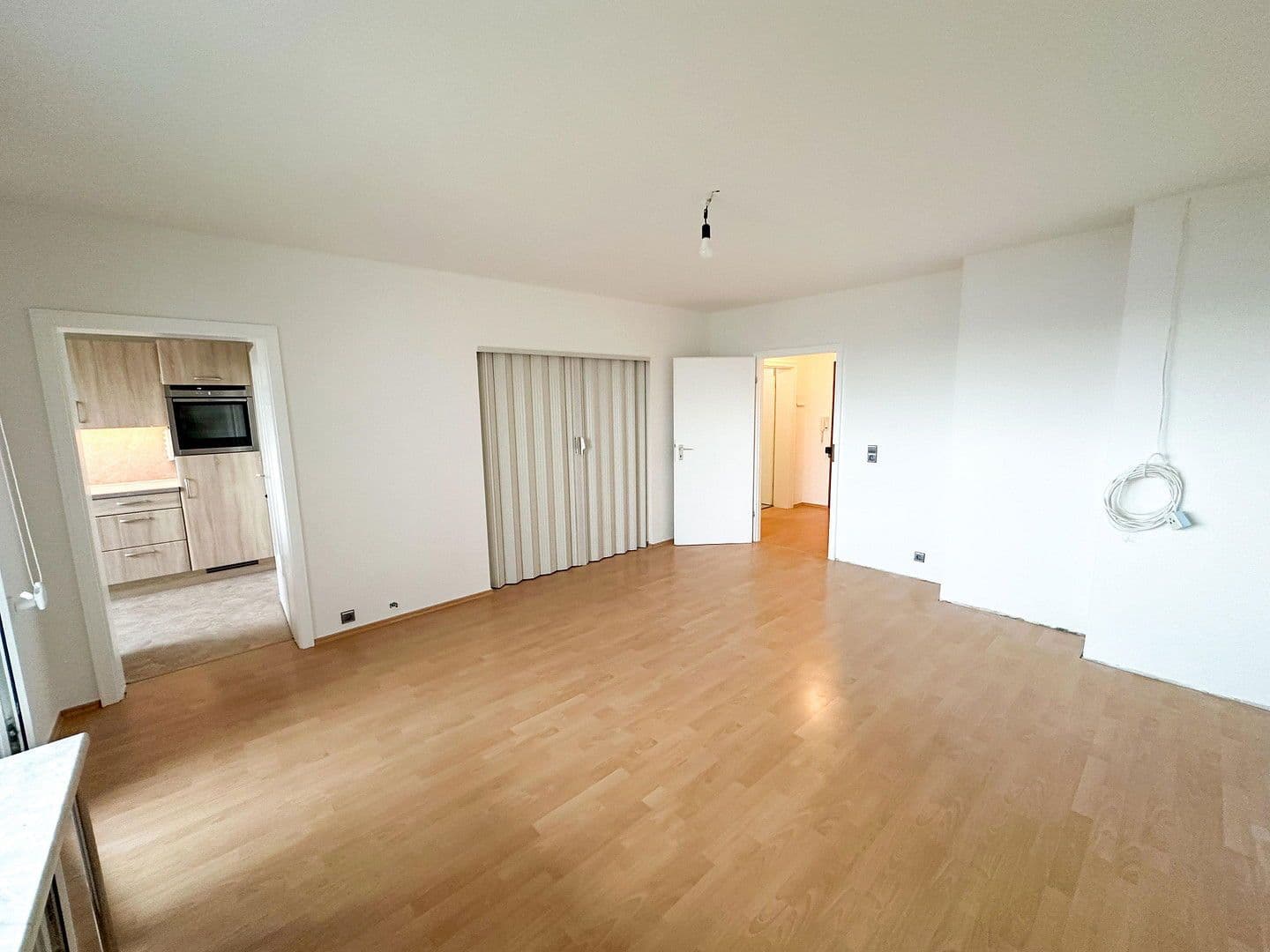 Prenájom bytu 1-izbový 54 m², Hans-Schulten-Straße 12, Köln, Severné Porýnie - Westfálsko Prenájom bytu 1-izbový 54 m², Hans-Schulten-Straße 12, Köln, Severné Porýnie - Westfálsko