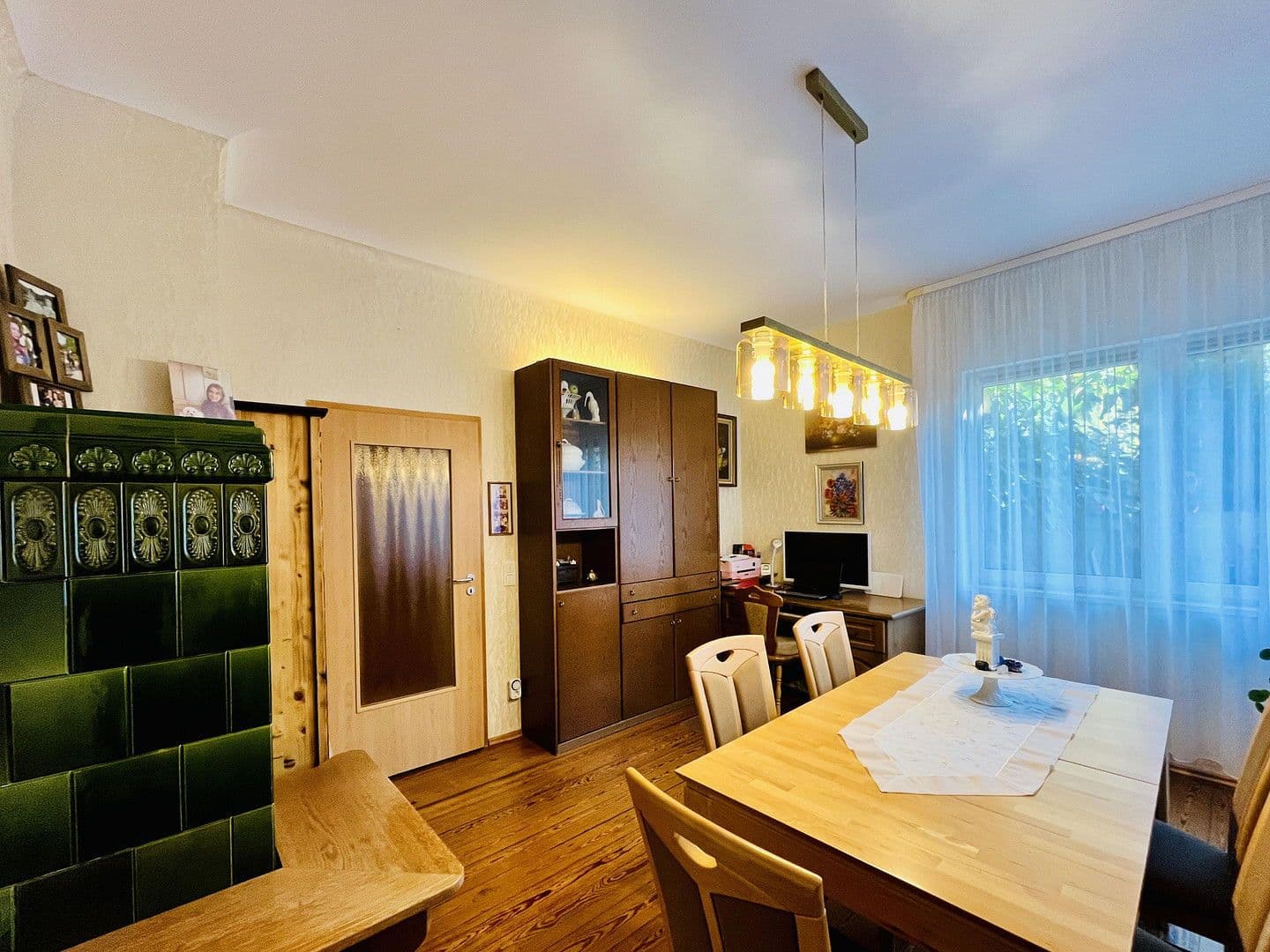 Predaj domu 146 m², pozemek 1.550 m², Neuenbürg, Bádensko-Wurttembersko Predaj domu 146 m², pozemek 1.550 m², Neuenbürg, Bádensko-Wurttembersko