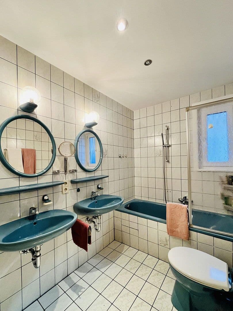 Predaj domu 146 m², pozemek 1.550 m², Neuenbürg, Bádensko-Wurttembersko Predaj domu 146 m², pozemek 1.550 m², Neuenbürg, Bádensko-Wurttembersko