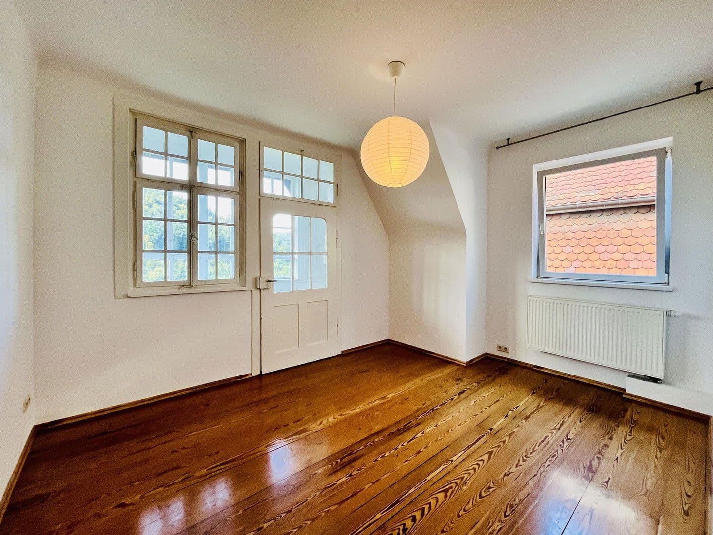 Predaj domu 146 m², pozemek 1.550 m², Neuenbürg, Bádensko-Wurttembersko Predaj domu 146 m², pozemek 1.550 m², Neuenbürg, Bádensko-Wurttembersko