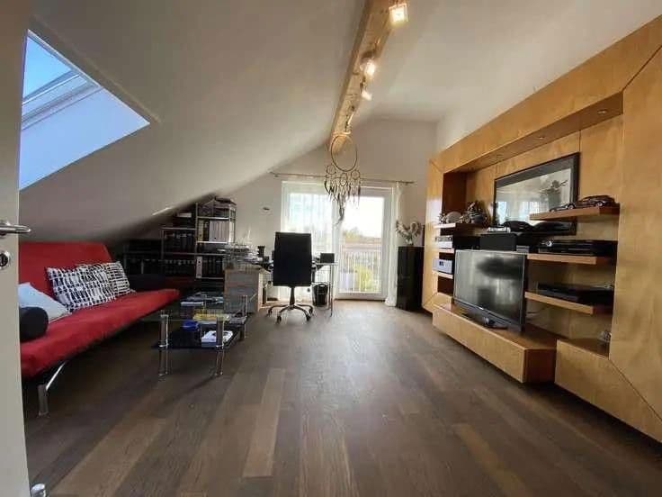 Predaj domu 191 m², pozemek 316 m², Bahnhofstraße 4b, Planegg, Bavorsko Predaj domu 191 m², pozemek 316 m², Bahnhofstraße 4b, Planegg, Bavorsko