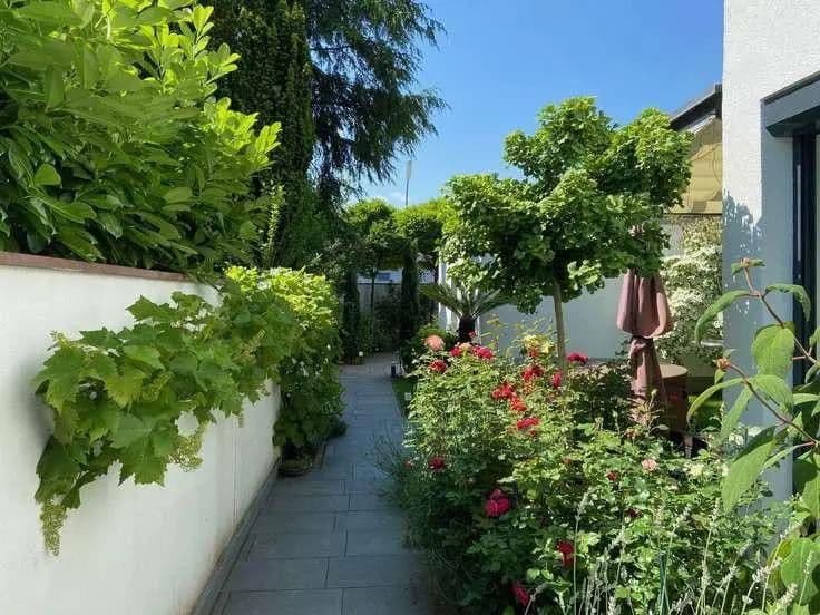 Predaj domu 191 m², pozemek 316 m², Bahnhofstraße 4b, Planegg, Bavorsko Predaj domu 191 m², pozemek 316 m², Bahnhofstraße 4b, Planegg, Bavorsko