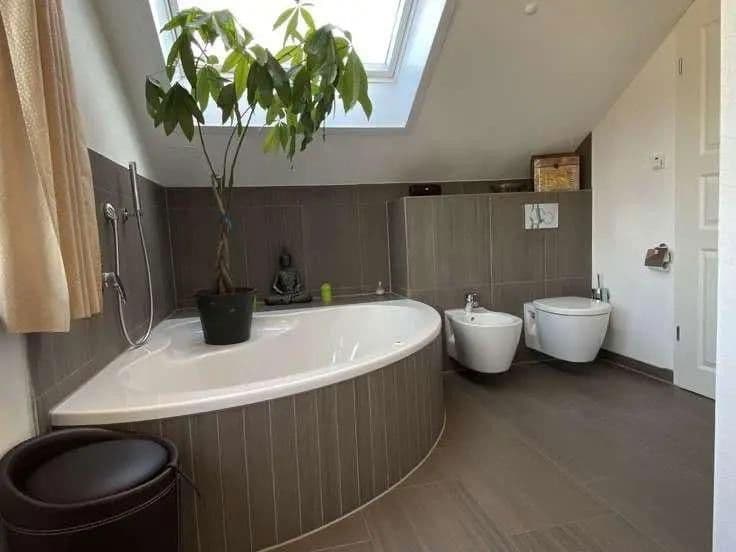 Predaj domu 191 m², pozemek 316 m², Bahnhofstraße 4b, Planegg, Bavorsko Predaj domu 191 m², pozemek 316 m², Bahnhofstraße 4b, Planegg, Bavorsko