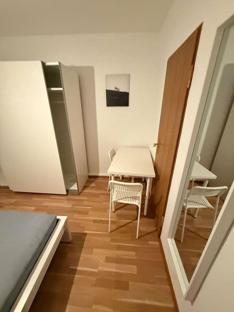 Prenájom bytu 13 m², Eckenheimer Landstraße 361, Frankfurt, Hesensko Prenájom bytu 13 m², Eckenheimer Landstraße 361, Frankfurt, Hesensko