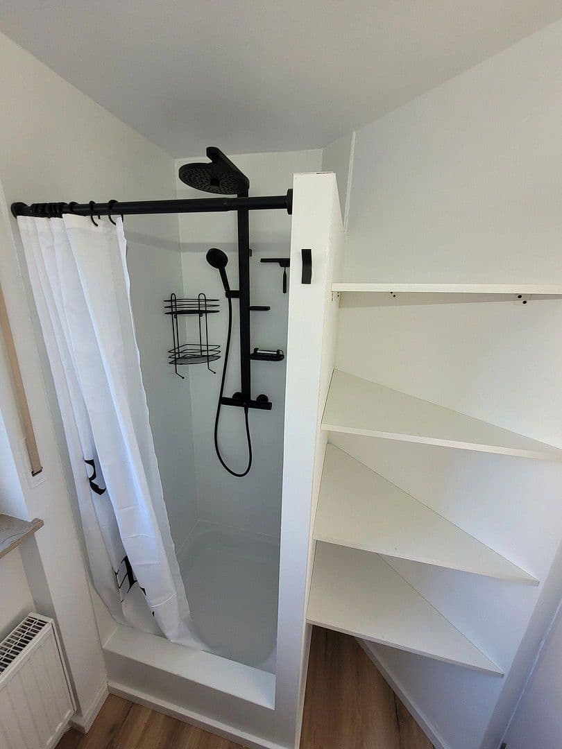 Prenájom bytu 1-izbový 38 m², Reutlingen, Bádensko-Wurttembersko Prenájom bytu 1-izbový 38 m², Reutlingen, Bádensko-Wurttembersko