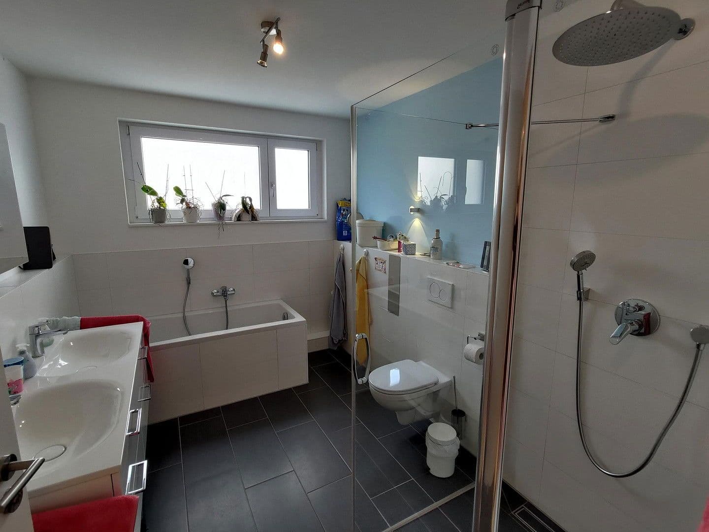 Prenájom bytu 4-izbový 127 m², Bruchsal, Bádensko-Wurttembersko Prenájom bytu 4-izbový 127 m², Bruchsal, Bádensko-Wurttembersko