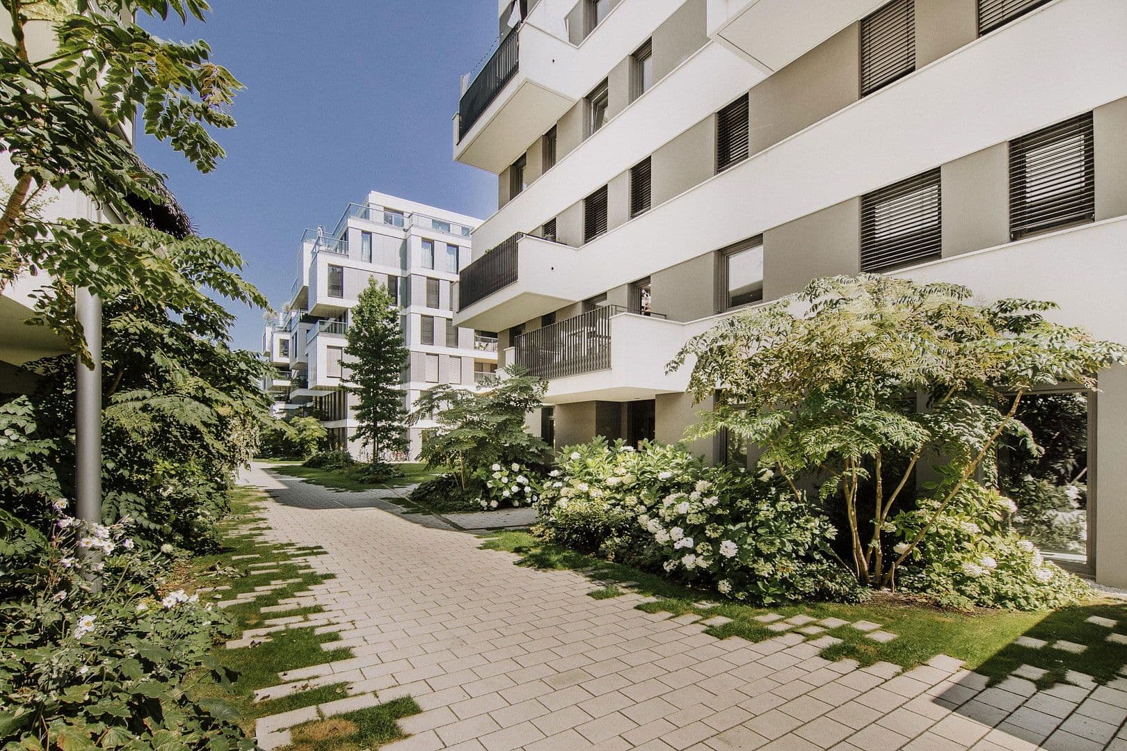 Prenájom kancelárie 370 m², Berlin - Mitte, Berlín Prenájom kancelárie 370 m², Berlin - Mitte, Berlín