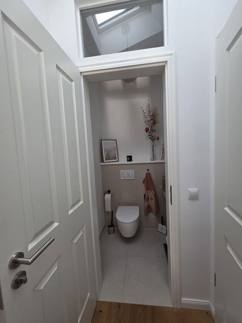 Prenájom bytu 4-izbový 112 m², Karwinskistr., 61, München, Bavorsko Prenájom bytu 4-izbový 112 m², Karwinskistr., 61, München, Bavorsko