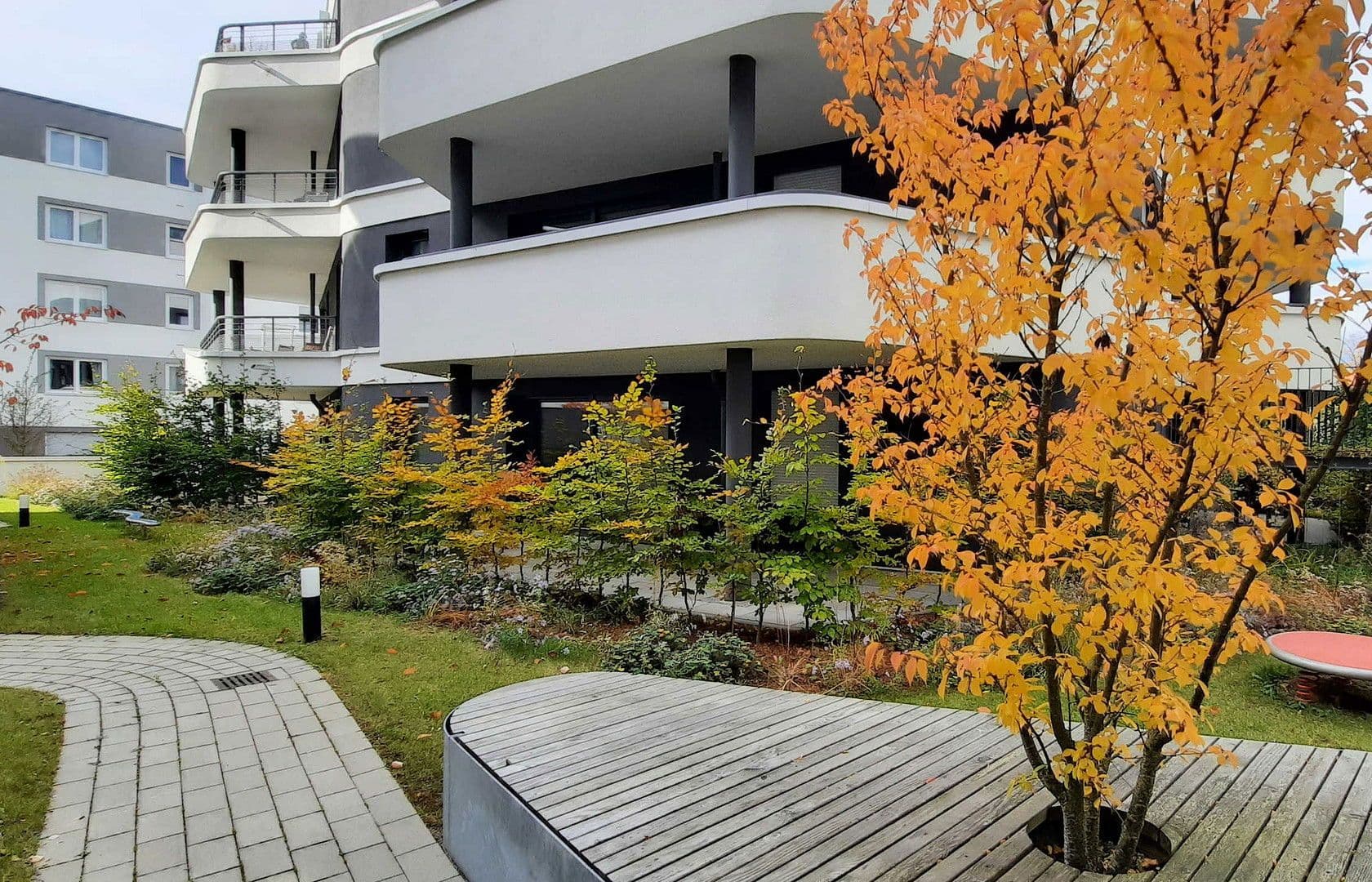 Prenájom bytu 2-izbový 58 m², Stuttgart-Möhringen, Bádensko-Wurttembersko Prenájom bytu 2-izbový 58 m², Stuttgart-Möhringen, Bádensko-Wurttembersko