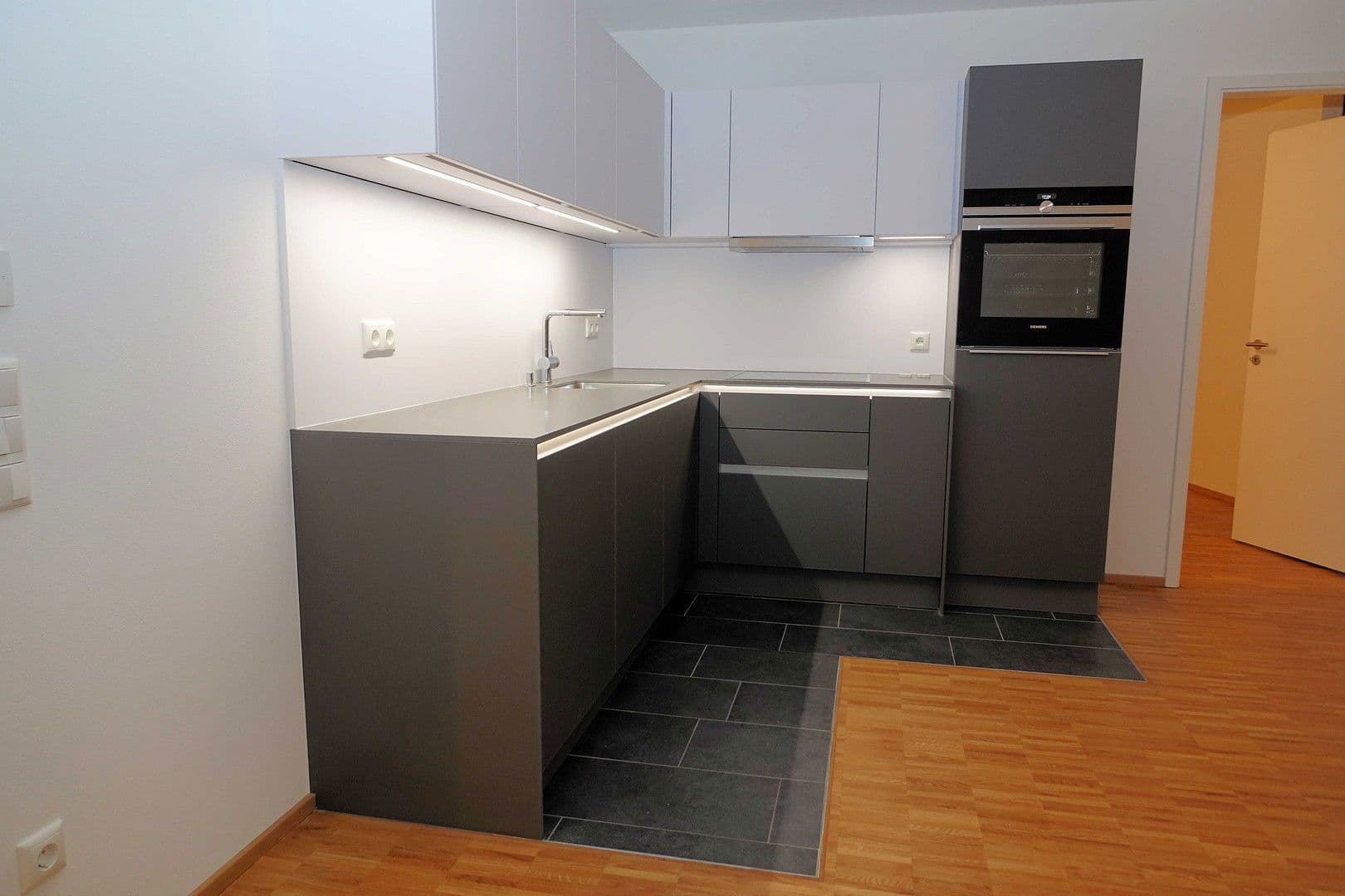 Prenájom bytu 2-izbový 58 m², Stuttgart-Möhringen, Bádensko-Wurttembersko Prenájom bytu 2-izbový 58 m², Stuttgart-Möhringen, Bádensko-Wurttembersko