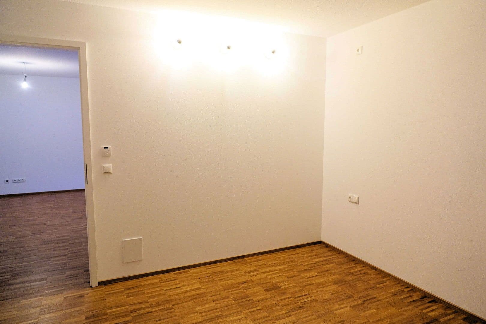 Prenájom bytu 2-izbový 58 m², Stuttgart-Möhringen, Bádensko-Wurttembersko Prenájom bytu 2-izbový 58 m², Stuttgart-Möhringen, Bádensko-Wurttembersko
