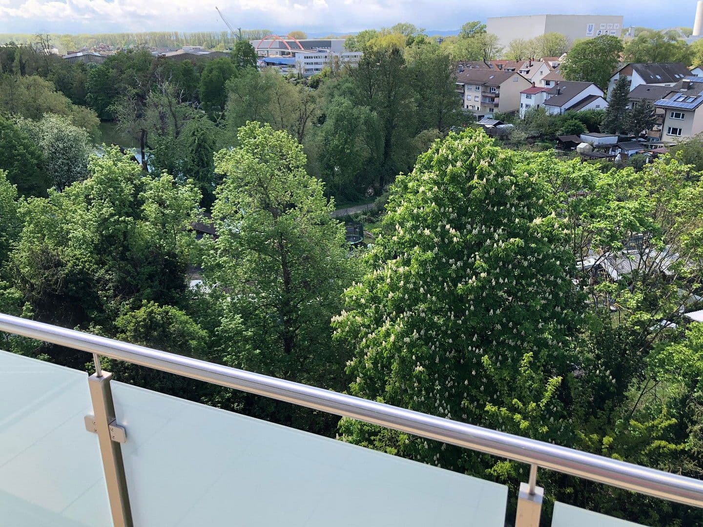 Prenájom bytu 3-izbový 104 m², Mannheim, Bádensko-Wurttembersko Prenájom bytu 3-izbový 104 m², Mannheim, Bádensko-Wurttembersko