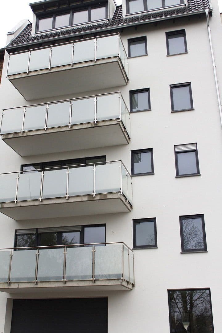 Prenájom bytu 3-izbový 104 m², Mannheim, Bádensko-Wurttembersko Prenájom bytu 3-izbový 104 m², Mannheim, Bádensko-Wurttembersko