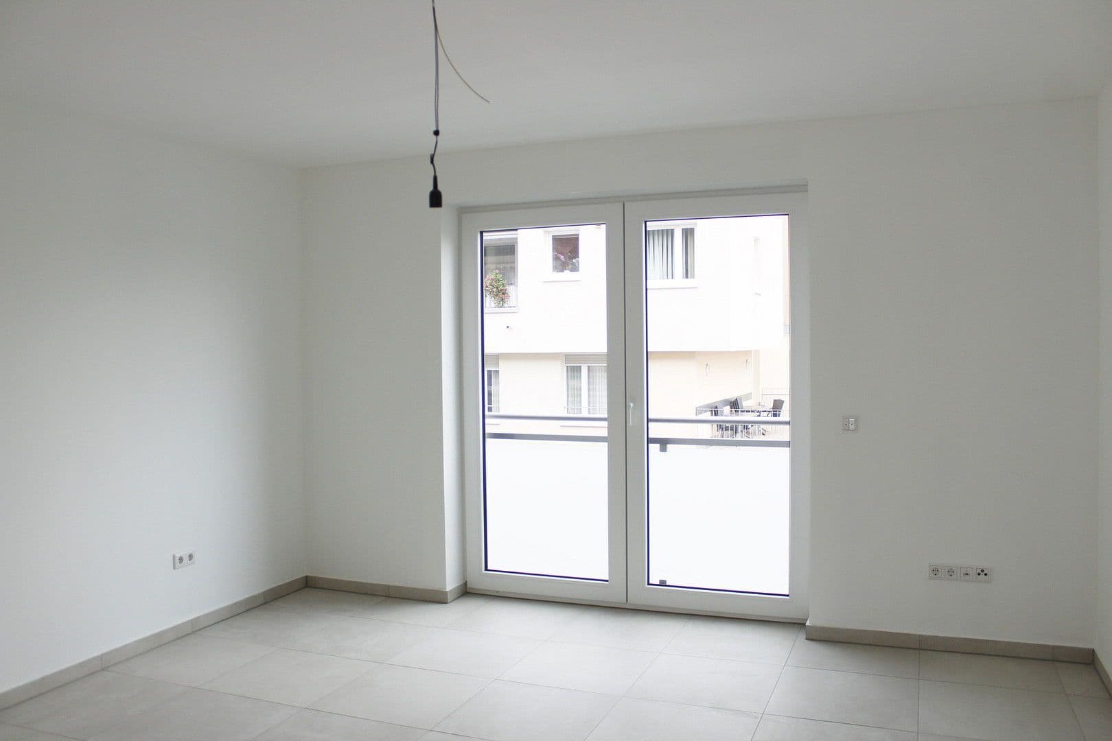 Prenájom bytu 3-izbový 104 m², Mannheim, Bádensko-Wurttembersko Prenájom bytu 3-izbový 104 m², Mannheim, Bádensko-Wurttembersko