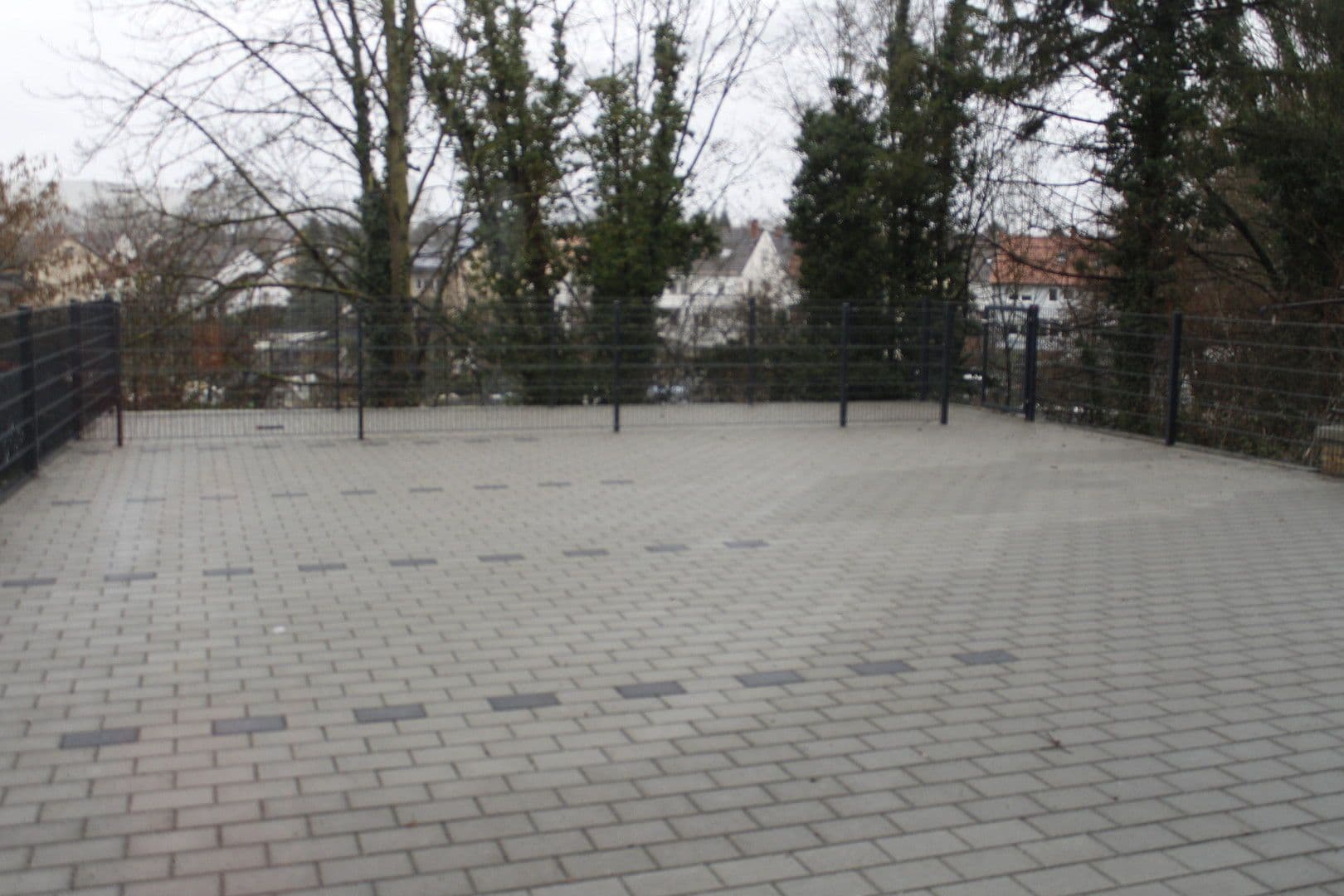 Prenájom bytu 3-izbový 104 m², Mannheim, Bádensko-Wurttembersko Prenájom bytu 3-izbový 104 m², Mannheim, Bádensko-Wurttembersko