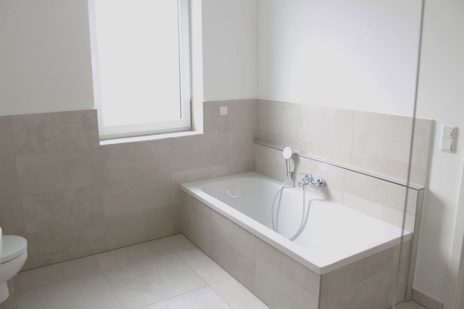 Prenájom bytu 3-izbový 104 m², Mannheim, Bádensko-Wurttembersko Prenájom bytu 3-izbový 104 m², Mannheim, Bádensko-Wurttembersko