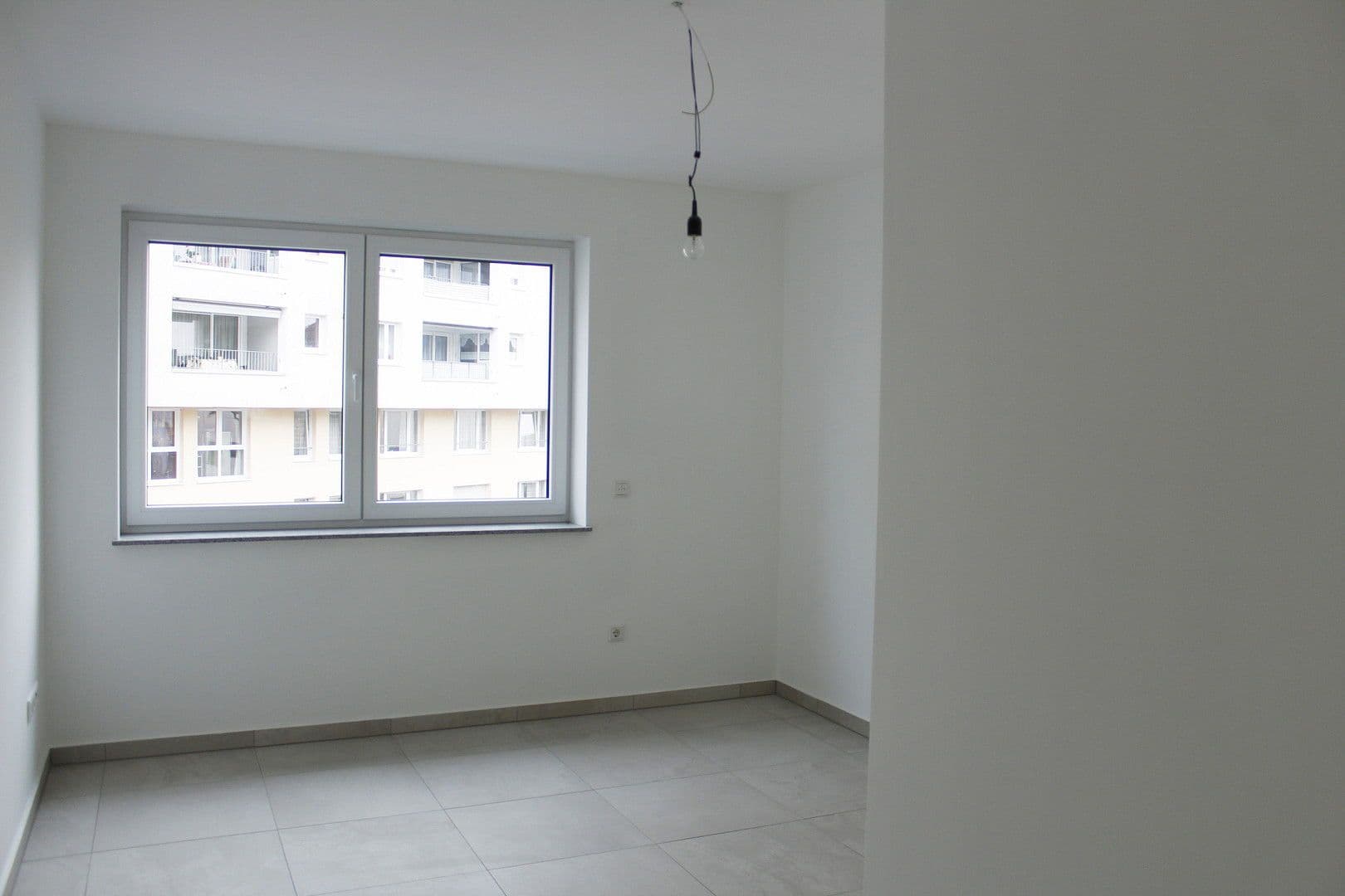 Prenájom bytu 3-izbový 104 m², Mannheim, Bádensko-Wurttembersko Prenájom bytu 3-izbový 104 m², Mannheim, Bádensko-Wurttembersko