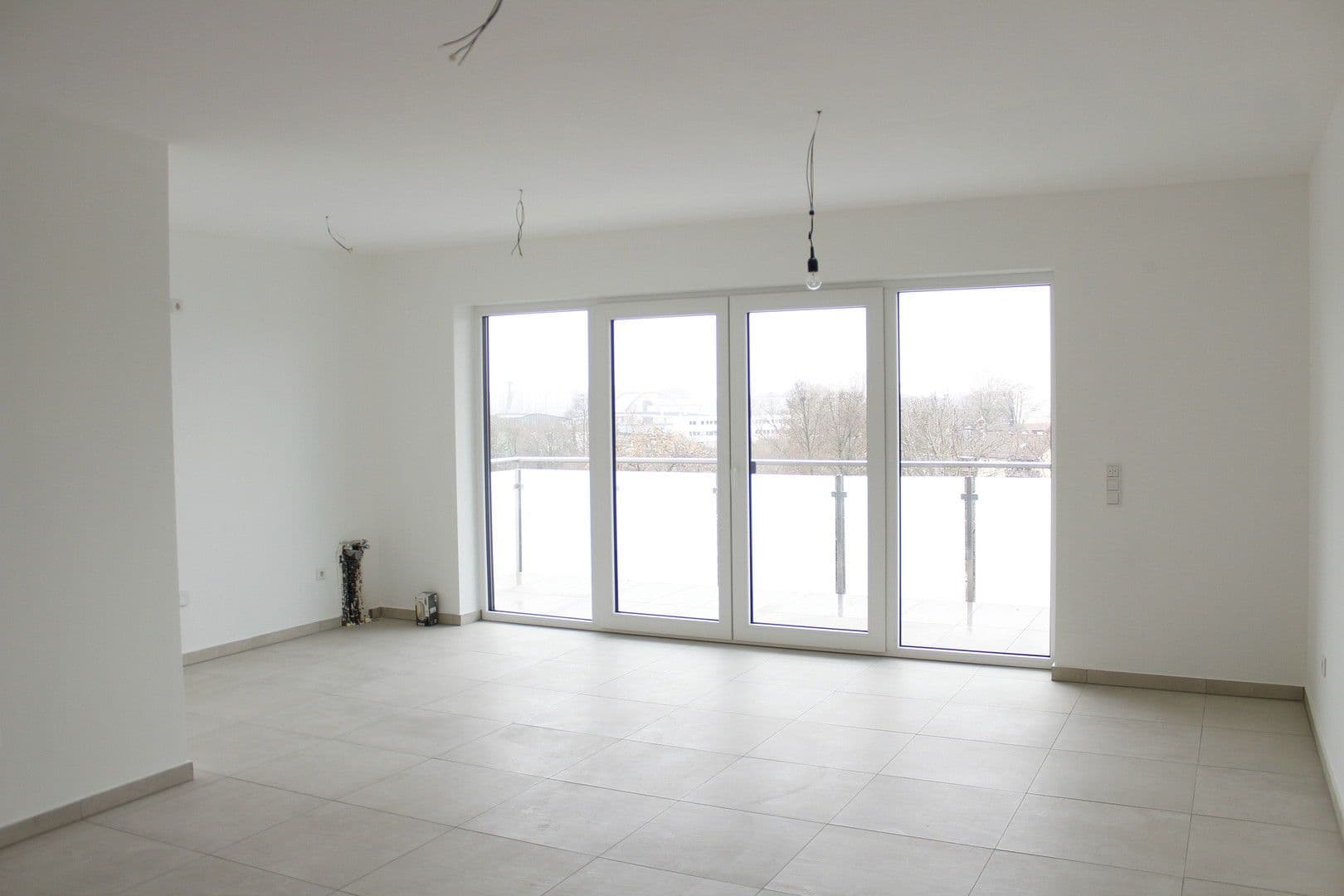 Prenájom bytu 3-izbový 104 m², Mannheim, Bádensko-Wurttembersko Prenájom bytu 3-izbový 104 m², Mannheim, Bádensko-Wurttembersko