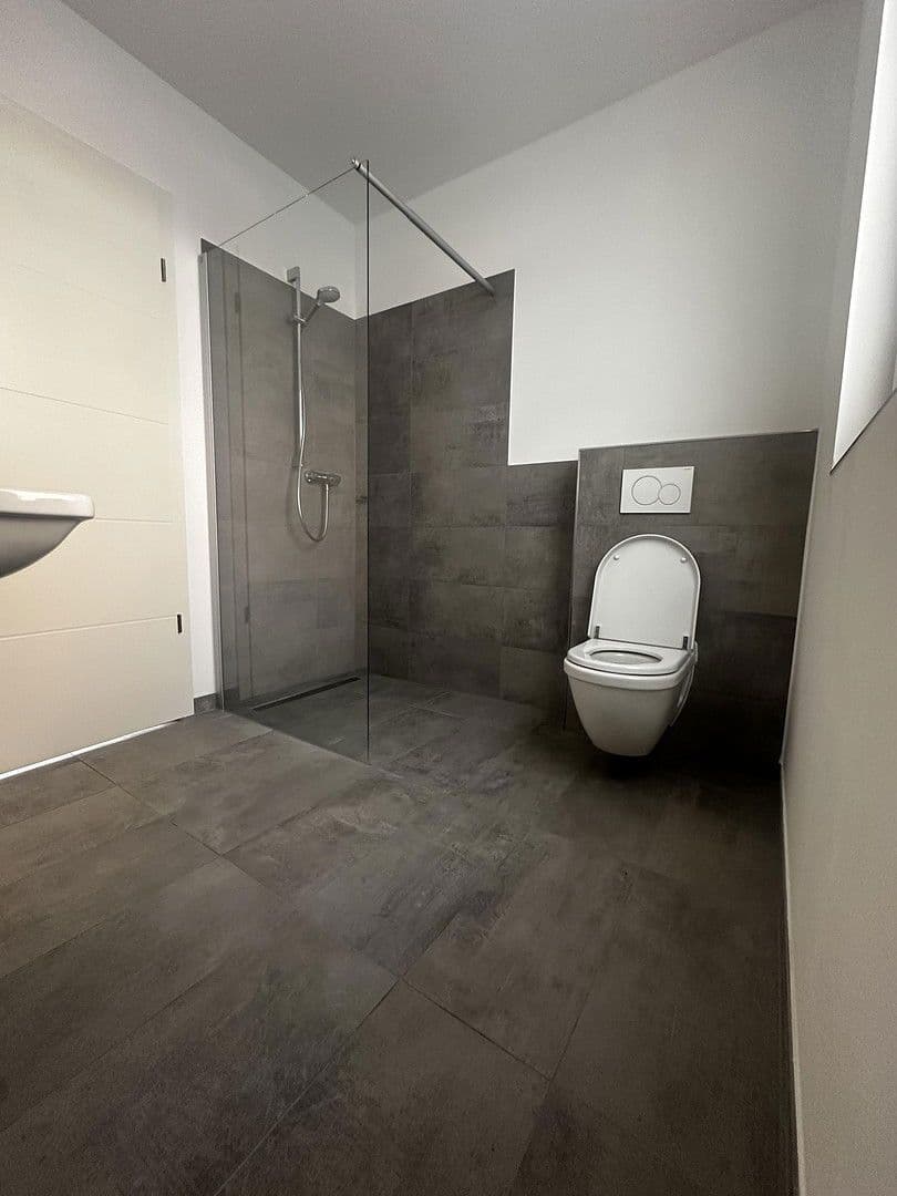 Prenájom bytu 4-izbový 125 m², Hamburg, Hamburg Prenájom bytu 4-izbový 125 m², Hamburg, Hamburg