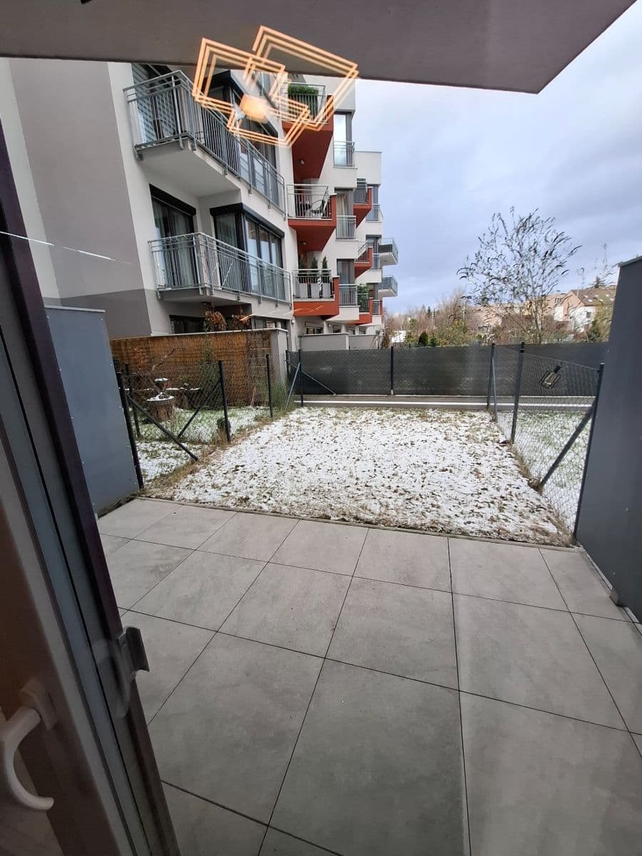 Prenájom bytu 1-izbový 30 m², Švehlova, Praha, Praha Prenájom bytu 1-izbový 30 m², Švehlova, Praha, Praha