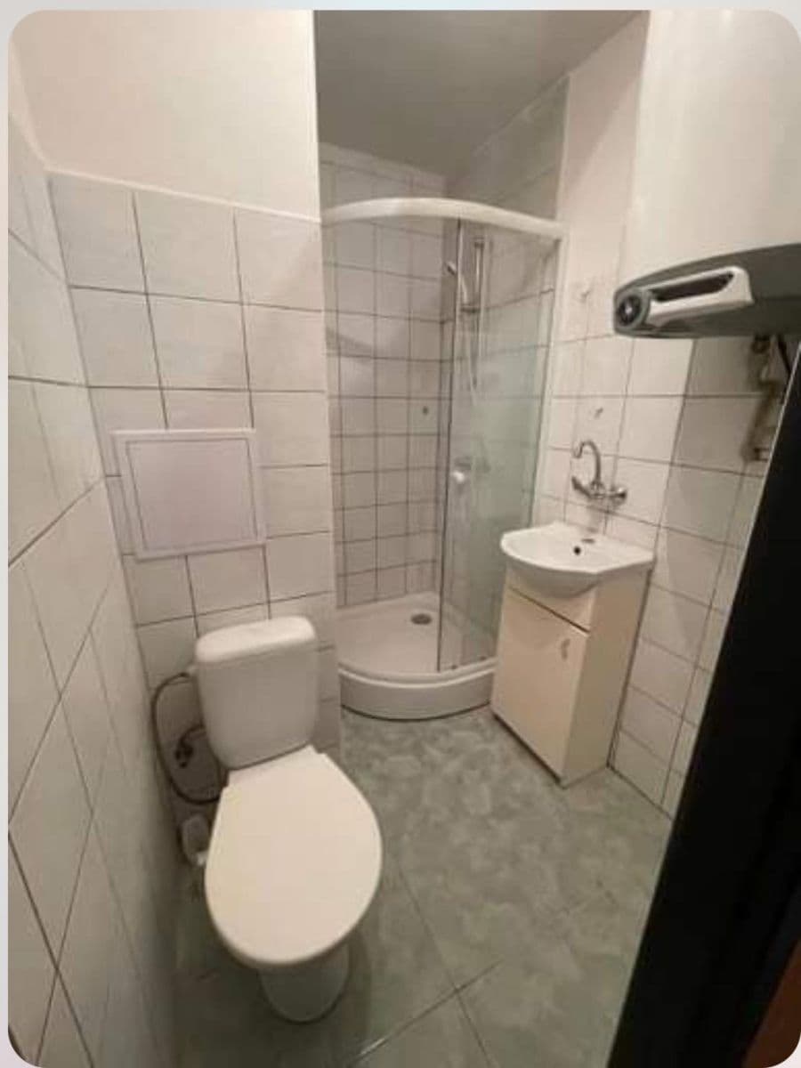 Prenájom bytu 1-izbový 24 m², nám. T. G. Masaryka, Kamenický Šenov, Liberecký kraj Prenájom bytu 1-izbový 24 m², nám. T. G. Masaryka, Kamenický Šenov, Liberecký kraj