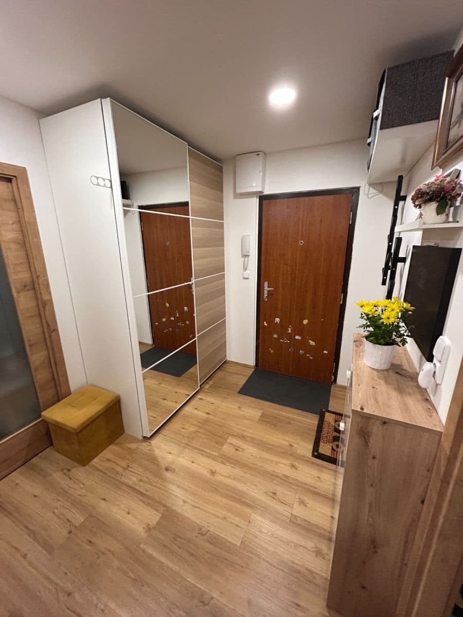 Prenájom bytu 3-izbový 73 m², Drimlova, Praha, Praha Prenájom bytu 3-izbový 73 m², Drimlova, Praha, Praha