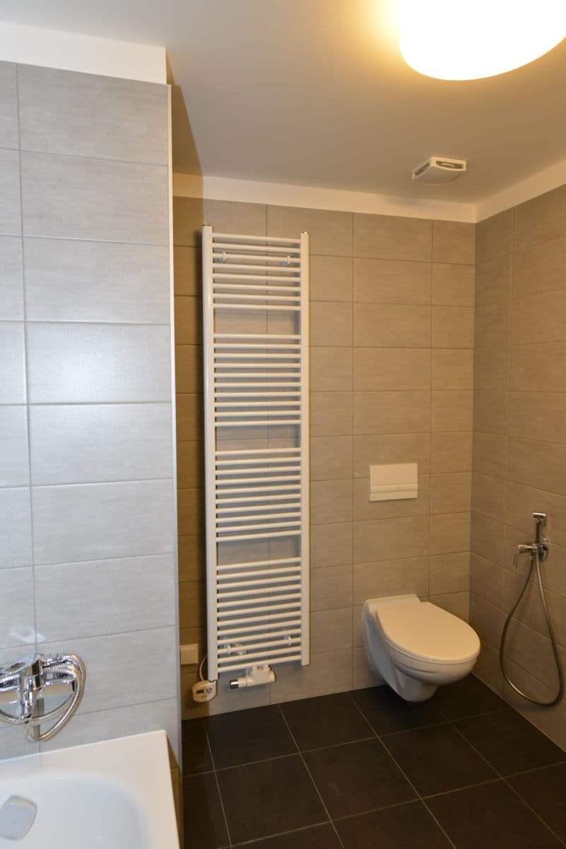 Prenájom bytu 3-izbový 76 m², Práčská, Praha, Praha Prenájom bytu 3-izbový 76 m², Práčská, Praha, Praha