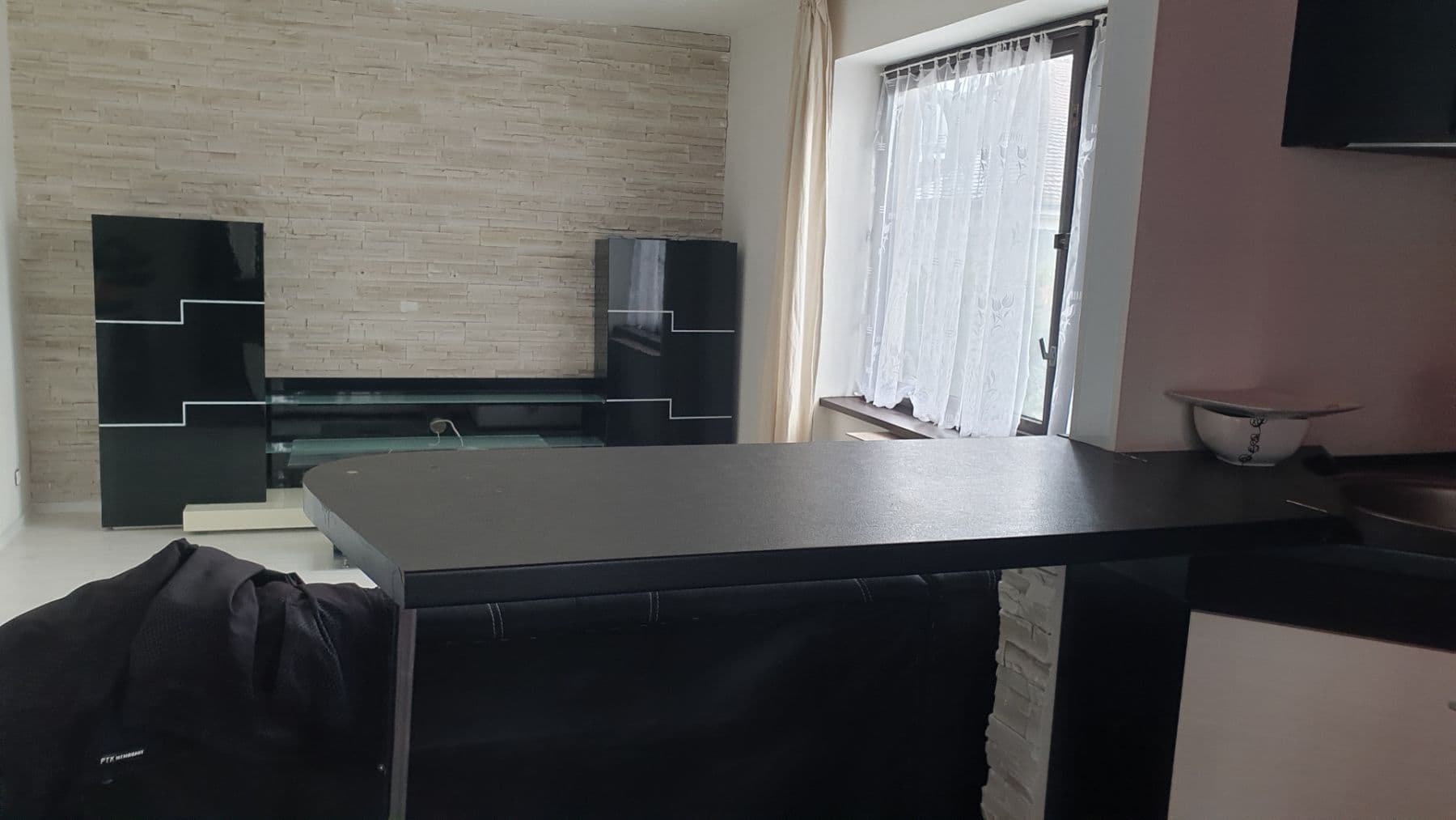 Prenájom bytu 1-izbový 30 m², Václavická, Praha, Praha Prenájom bytu 1-izbový 30 m², Václavická, Praha, Praha