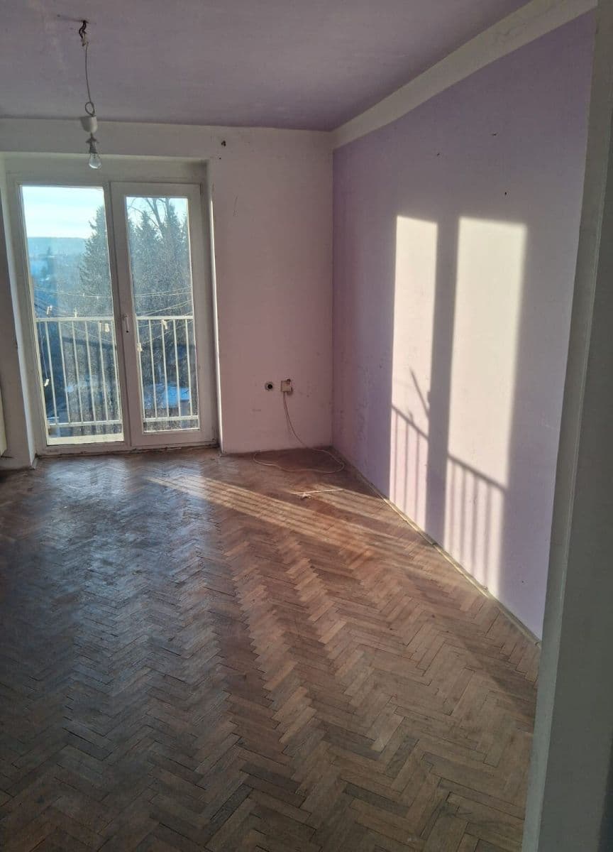 Predaj bytu 2-izbový 48 m², Lhotecká, Mníšek pod Brdy, Středočeský kraj Predaj bytu 2-izbový 48 m², Lhotecká, Mníšek pod Brdy, Středočeský kraj