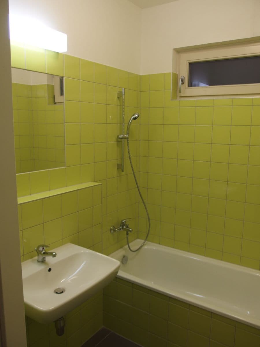 Prenájom bytu 2-izbový 43 m², U Kněžské louky, Praha, Praha Prenájom bytu 2-izbový 43 m², U Kněžské louky, Praha, Praha