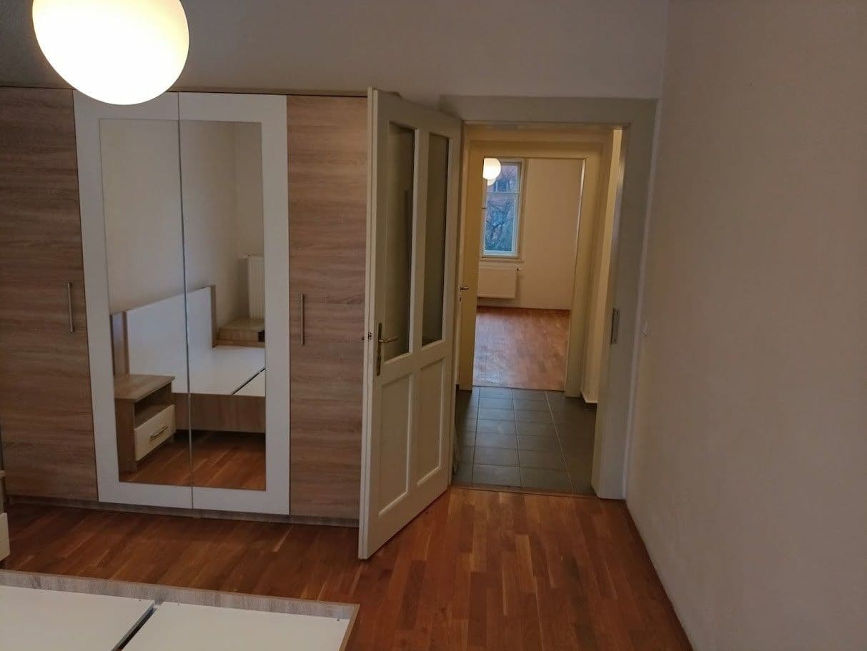 Prenájom bytu 2-izbový 43 m², U Kněžské louky, Praha, Praha Prenájom bytu 2-izbový 43 m², U Kněžské louky, Praha, Praha