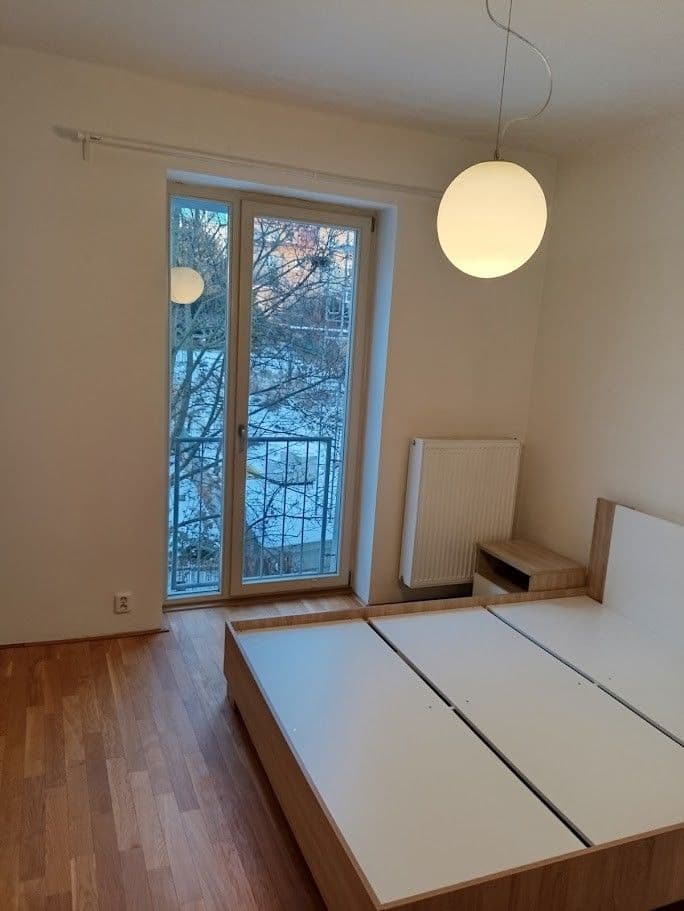 Prenájom bytu 2-izbový 43 m², U Kněžské louky, Praha, Praha Prenájom bytu 2-izbový 43 m², U Kněžské louky, Praha, Praha