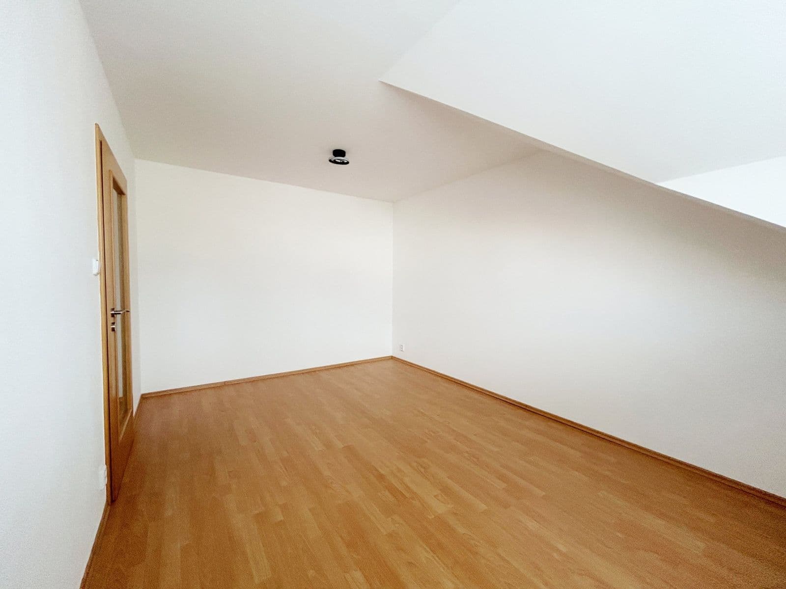 Prenájom domu 105 m², pozemek 80 m², Družstevní, Nehvizdy, Středočeský kraj Prenájom domu 105 m², pozemek 80 m², Družstevní, Nehvizdy, Středočeský kraj