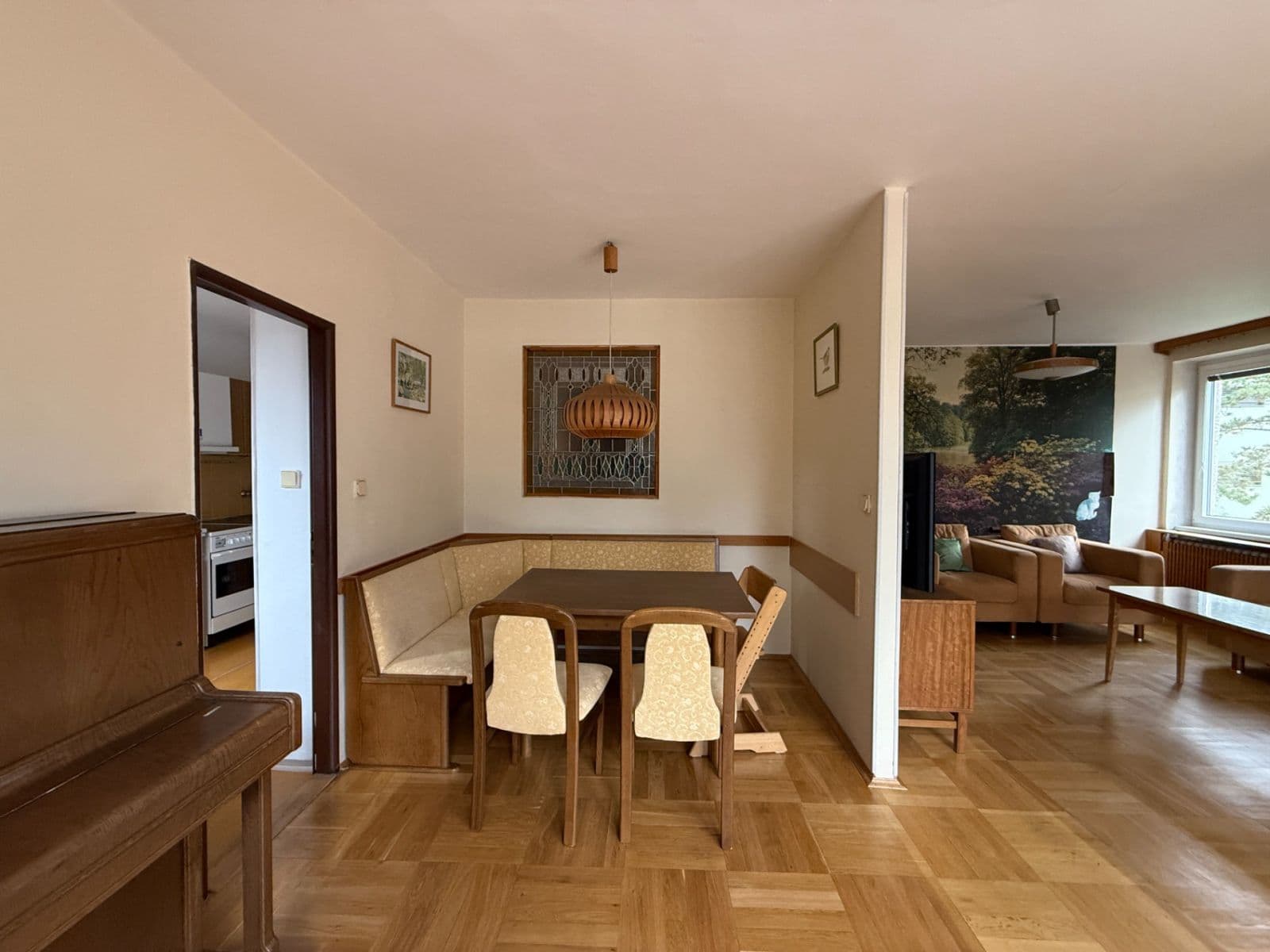 Prenájom bytu 3-izbový 90 m², Nad Křížkem, Praha, Praha Prenájom bytu 3-izbový 90 m², Nad Křížkem, Praha, Praha