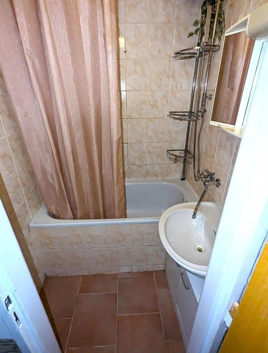 Predaj bytu 2-izbový 58 m², Studentská, Litvínov, Ústecký kraj Predaj bytu 2-izbový 58 m², Studentská, Litvínov, Ústecký kraj