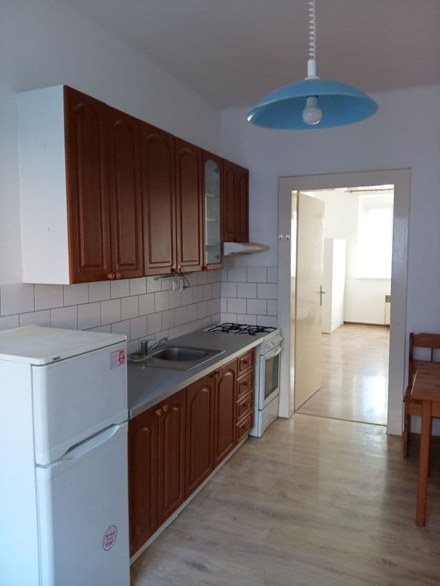 Prenájom bytu 1-izbový 42 m², Ke Strašnické, Praha, Praha Prenájom bytu 1-izbový 42 m², Ke Strašnické, Praha, Praha