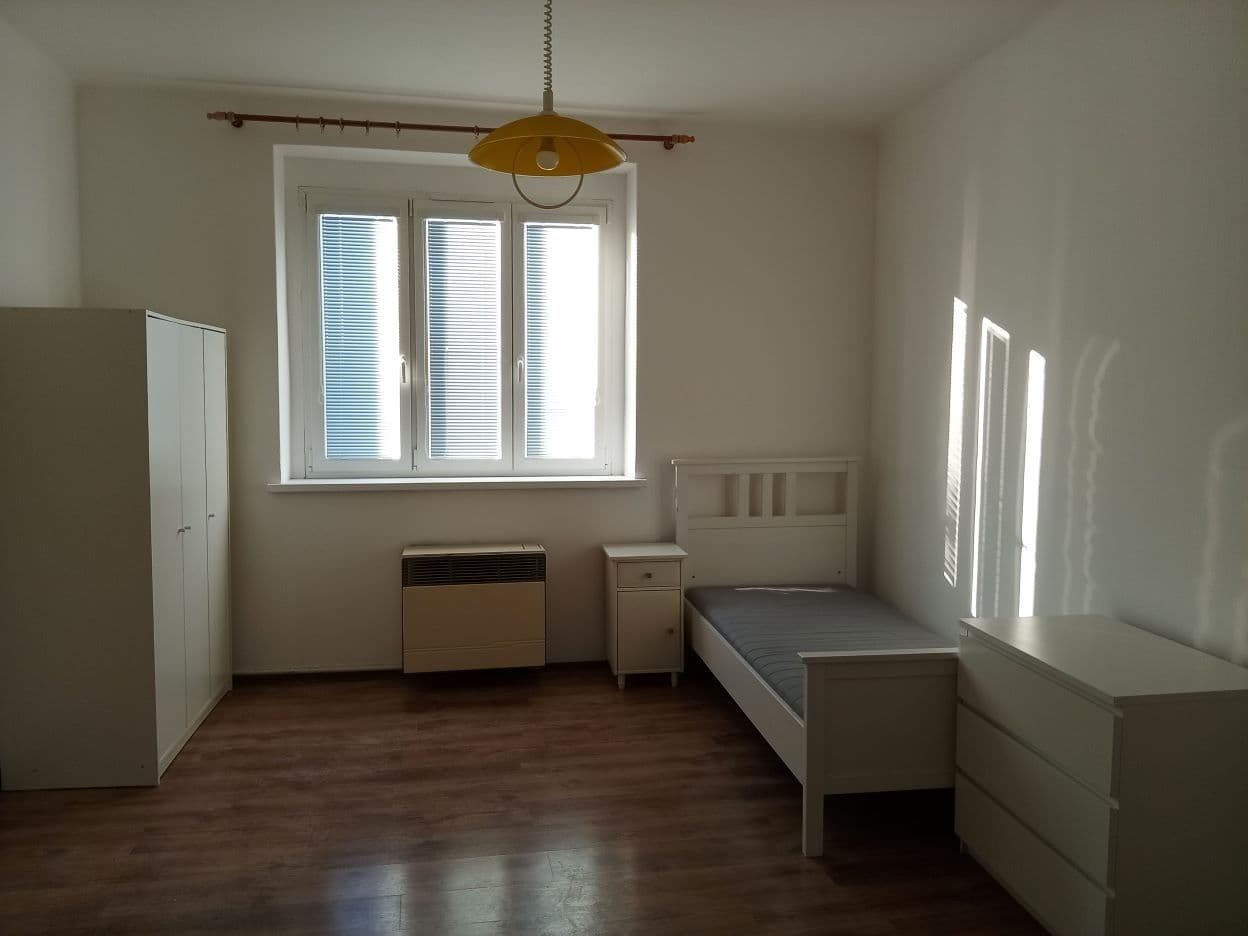 Prenájom bytu 1-izbový 42 m², Ke Strašnické, Praha, Praha Prenájom bytu 1-izbový 42 m², Ke Strašnické, Praha, Praha