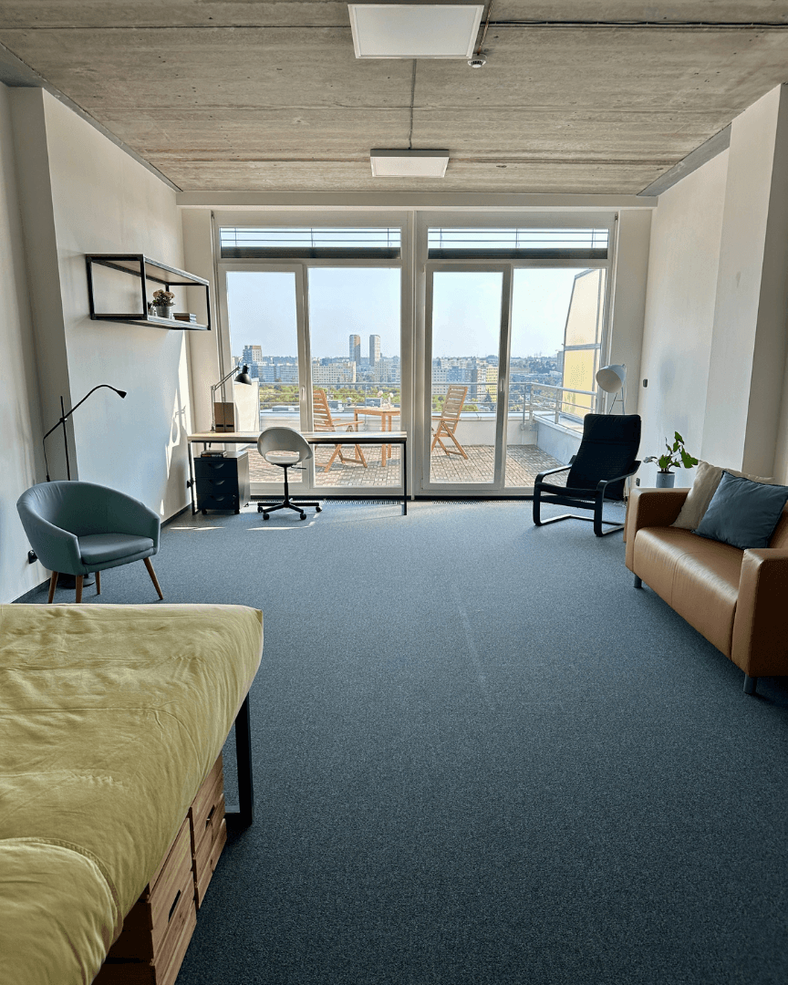 Prenájom bytu 1-izbový 73 m², Nárožní, Praha, Praha Prenájom bytu 1-izbový 73 m², Nárožní, Praha, Praha