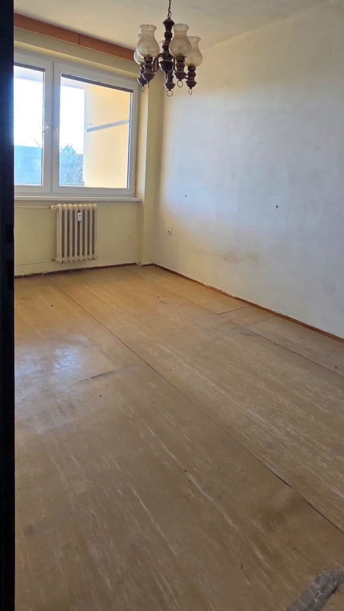 Predaj bytu 3-izbový 73 m², Štefcova, Hradec Králové, Královéhradecký kraj Predaj bytu 3-izbový 73 m², Štefcova, Hradec Králové, Královéhradecký kraj