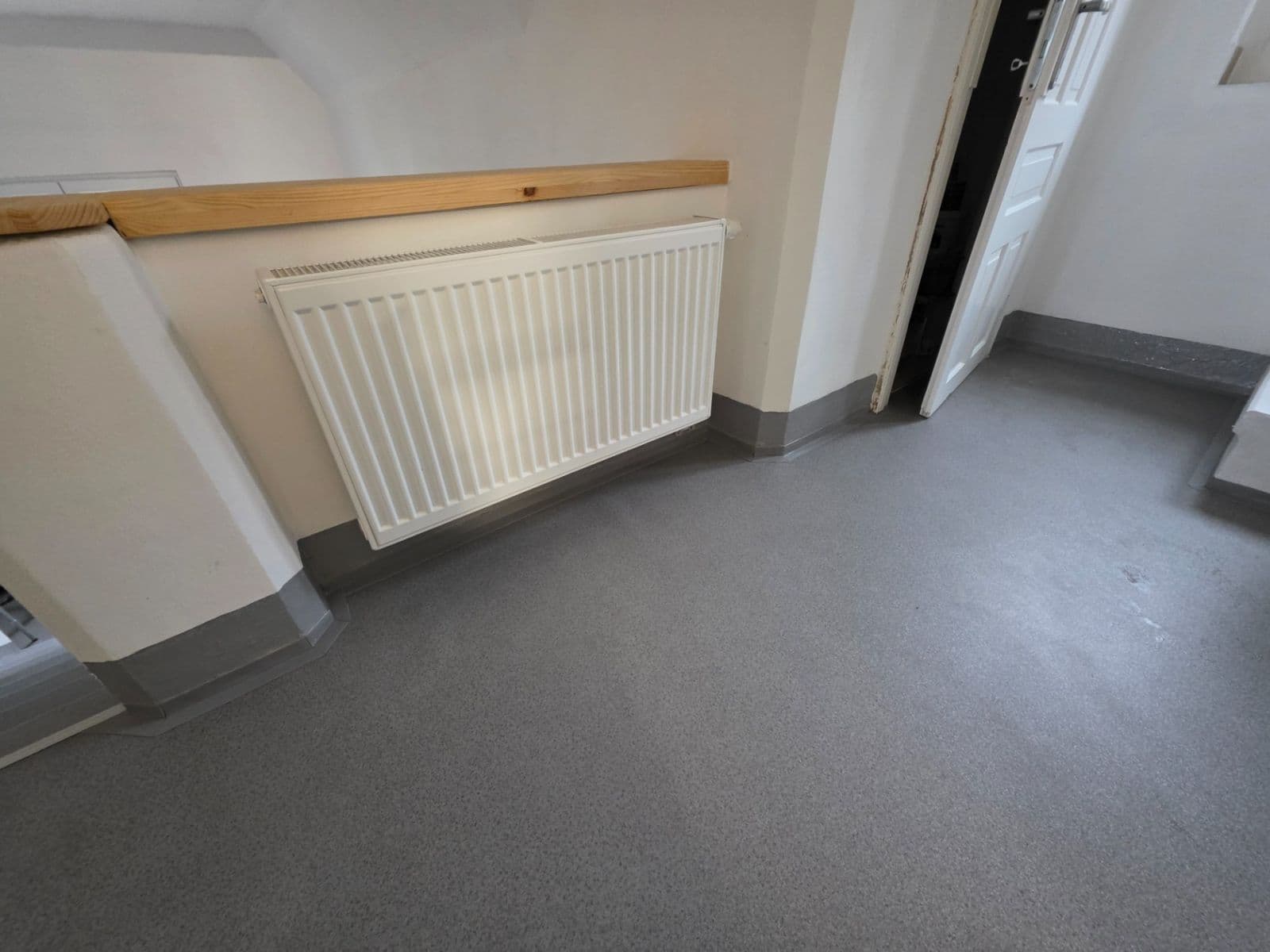 Prenájom bytu 3-izbový 60 m², Železná, Ústí nad Labem, Ústecký kraj Prenájom bytu 3-izbový 60 m², Železná, Ústí nad Labem, Ústecký kraj