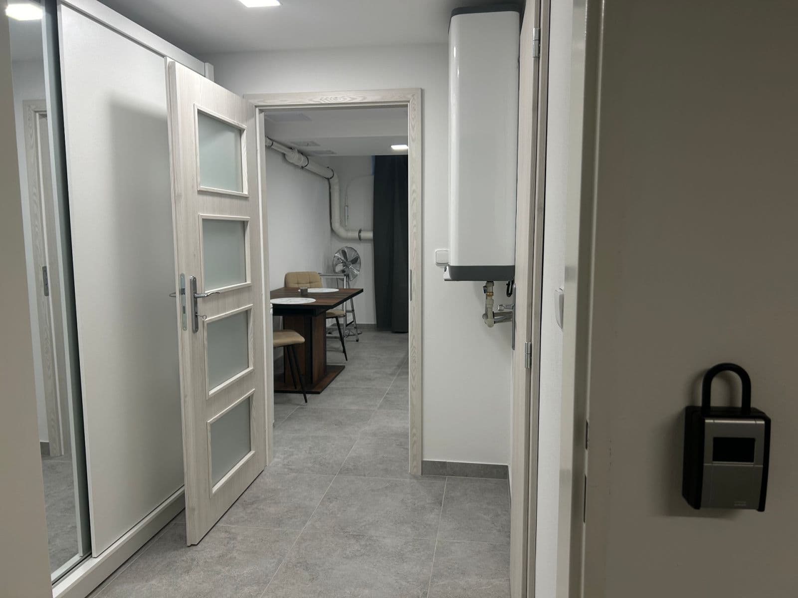 Prenájom bytu 1-izbový 24 m², Děčínská, Praha, Praha Prenájom bytu 1-izbový 24 m², Děčínská, Praha, Praha