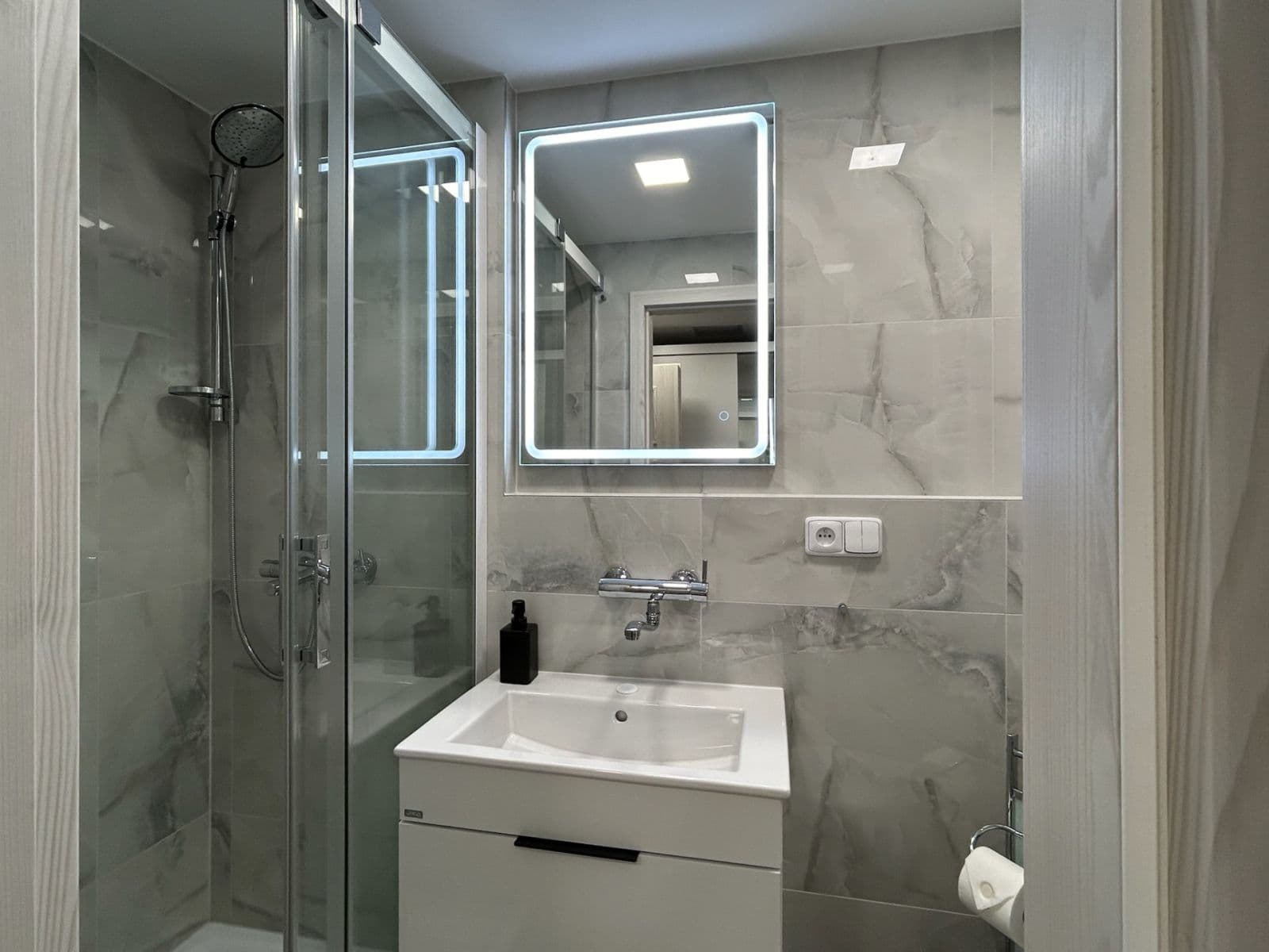 Prenájom bytu 1-izbový 24 m², Děčínská, Praha, Praha Prenájom bytu 1-izbový 24 m², Děčínská, Praha, Praha