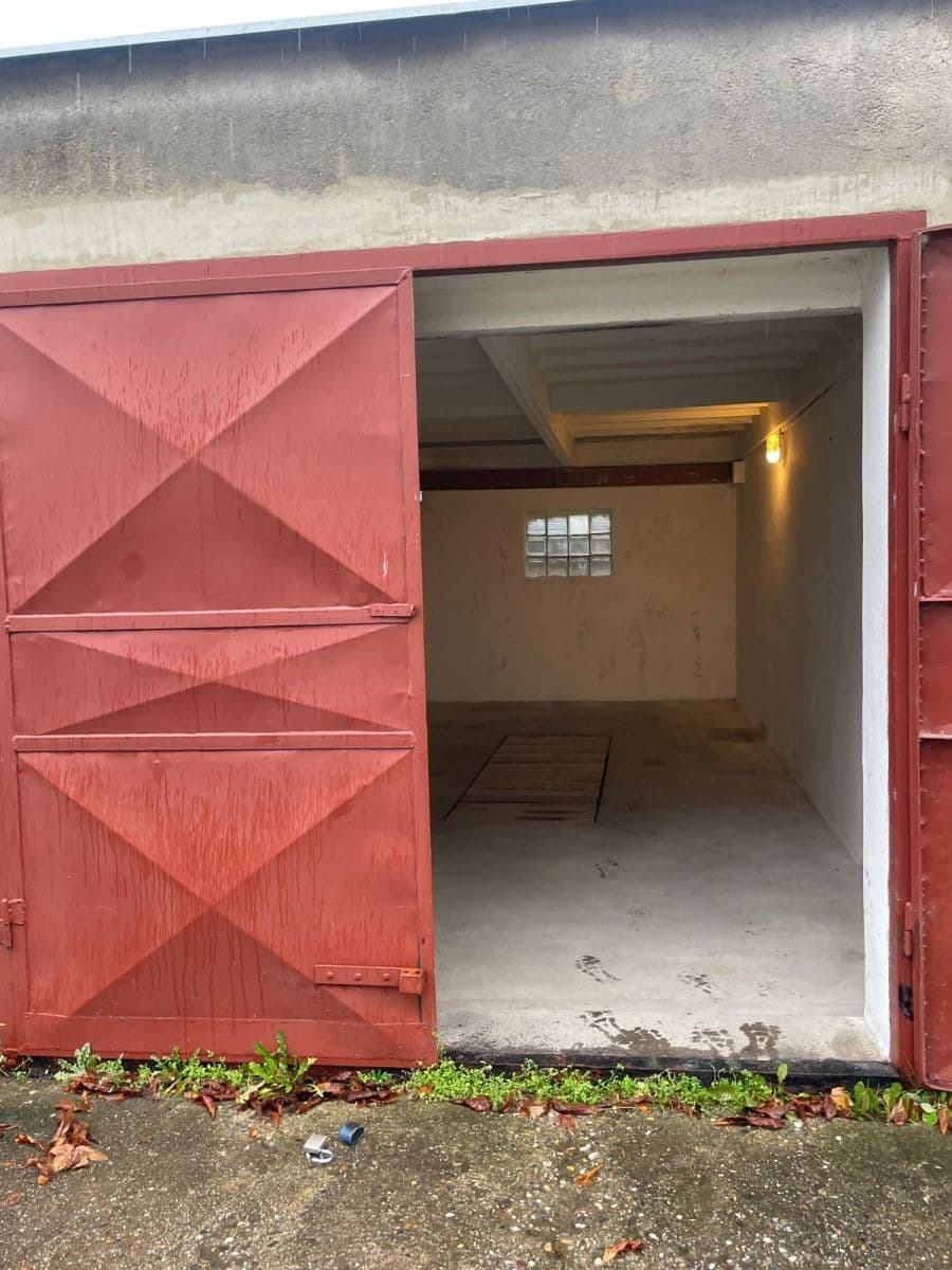 Predaj garáže 20 m², Mostecká, Chomutov, Ústecký kraj Predaj garáže 20 m², Mostecká, Chomutov, Ústecký kraj