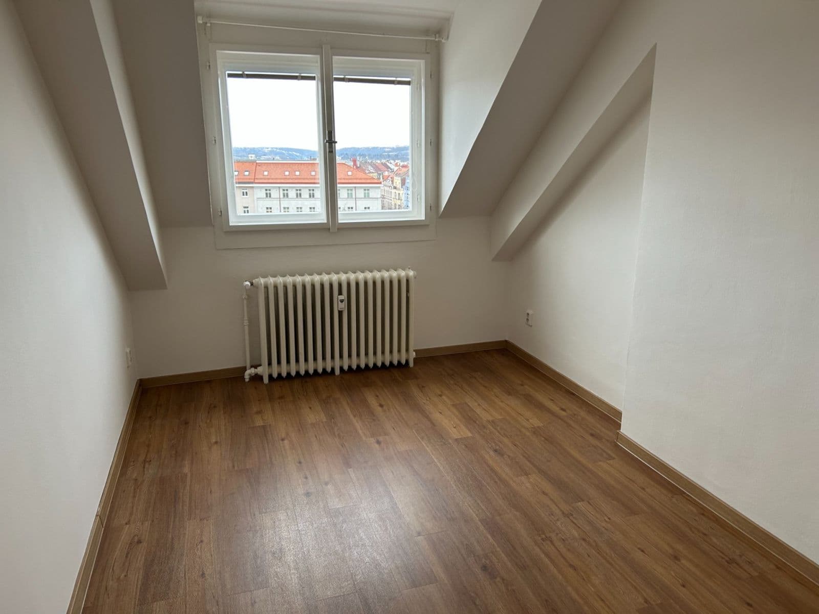 Prenájom bytu 2-izbový 56 m², Milady Horákové, Praha, Praha Prenájom bytu 2-izbový 56 m², Milady Horákové, Praha, Praha